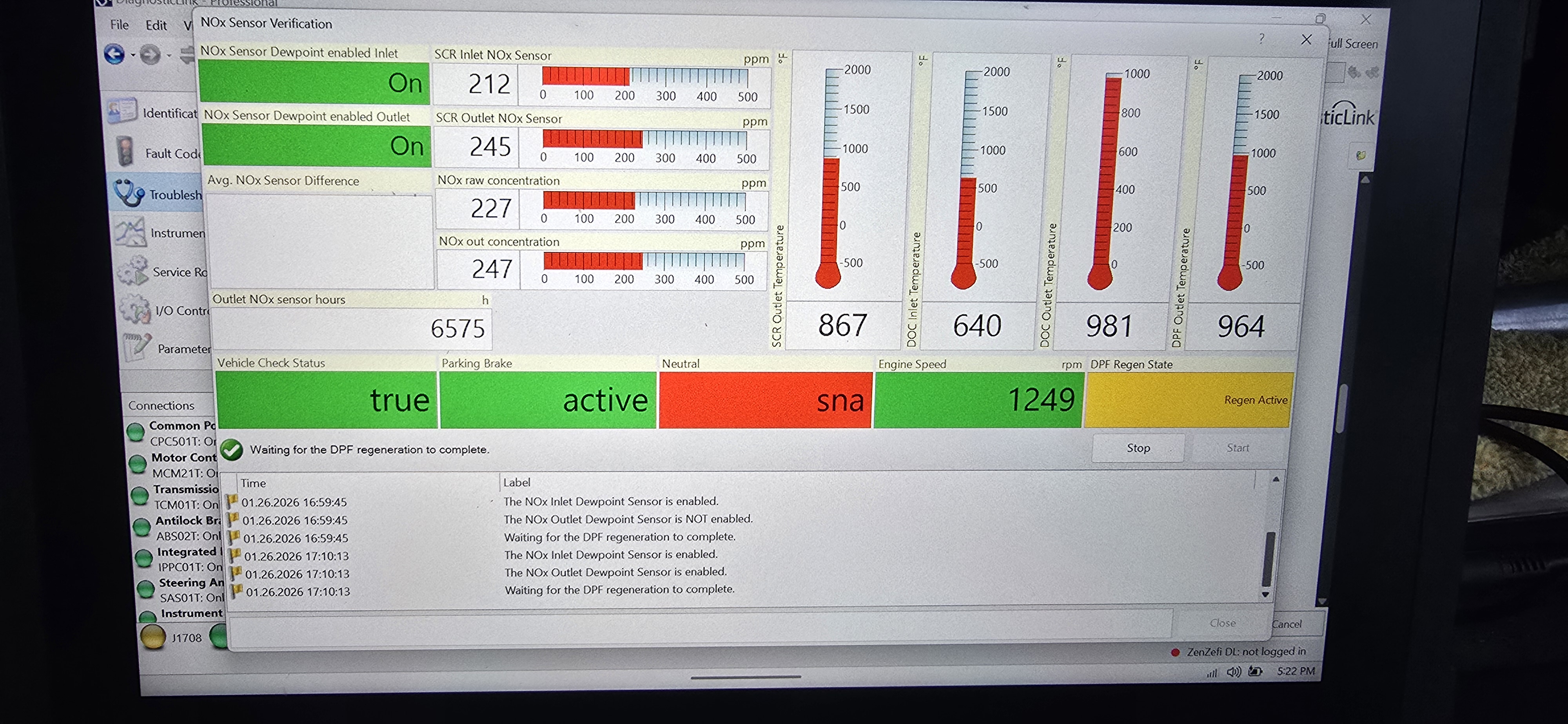 Mobile diesel repair on semi truck